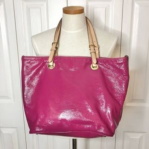 Michael Michael Kors bright fuchsia patent leather tote bag, AI-1109